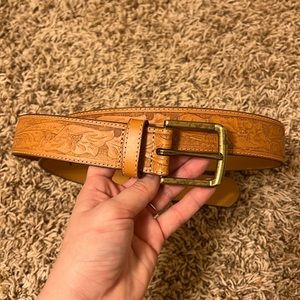 American Eagle leather belt